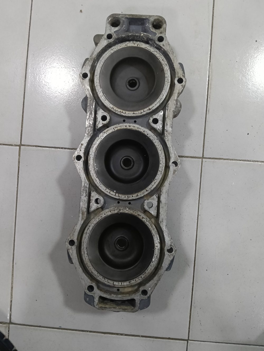 Culata para Yamaha 200 HP 2T — foto 3