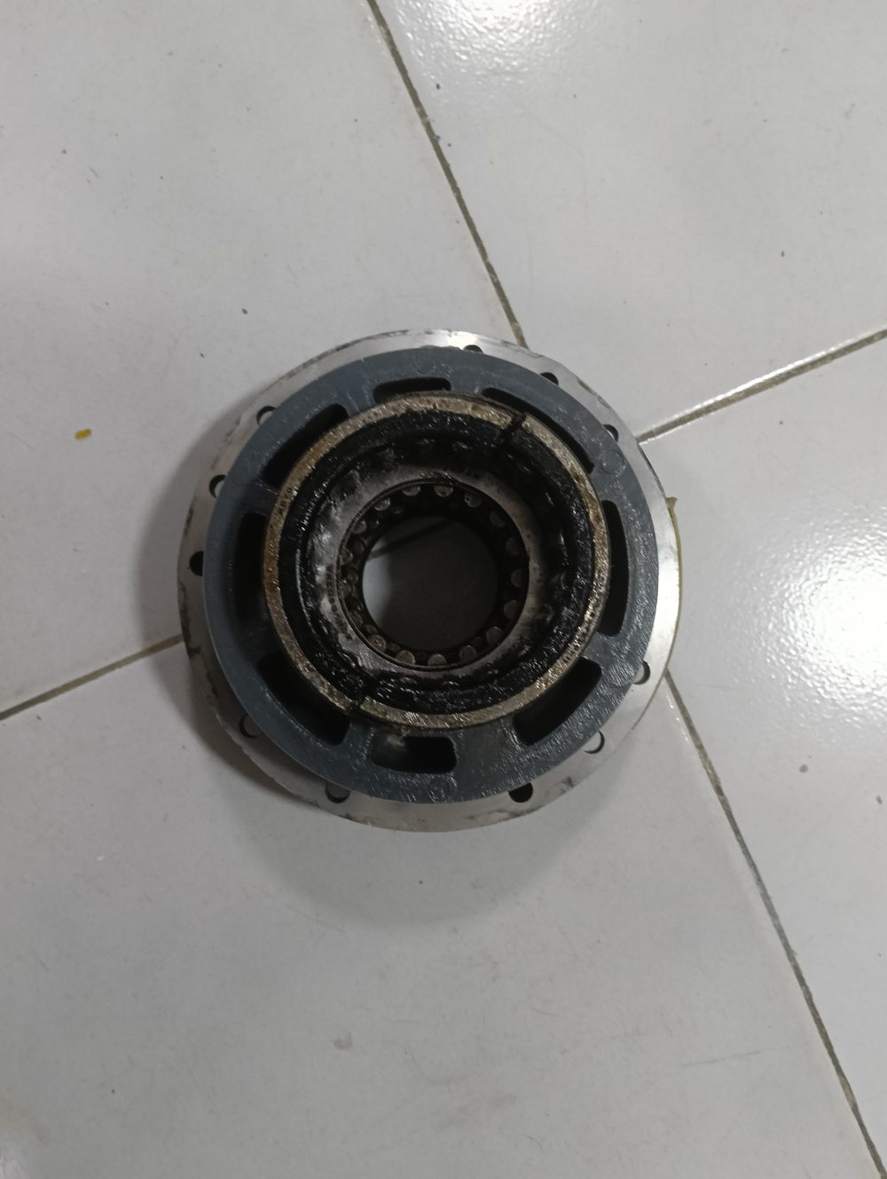 Soporte de rodamientos para Yamaha 200 HP 2T — foto 3