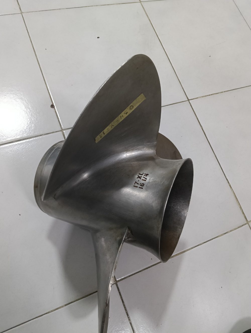 Propela para Yamaha paso 17 izquierda — foto 2