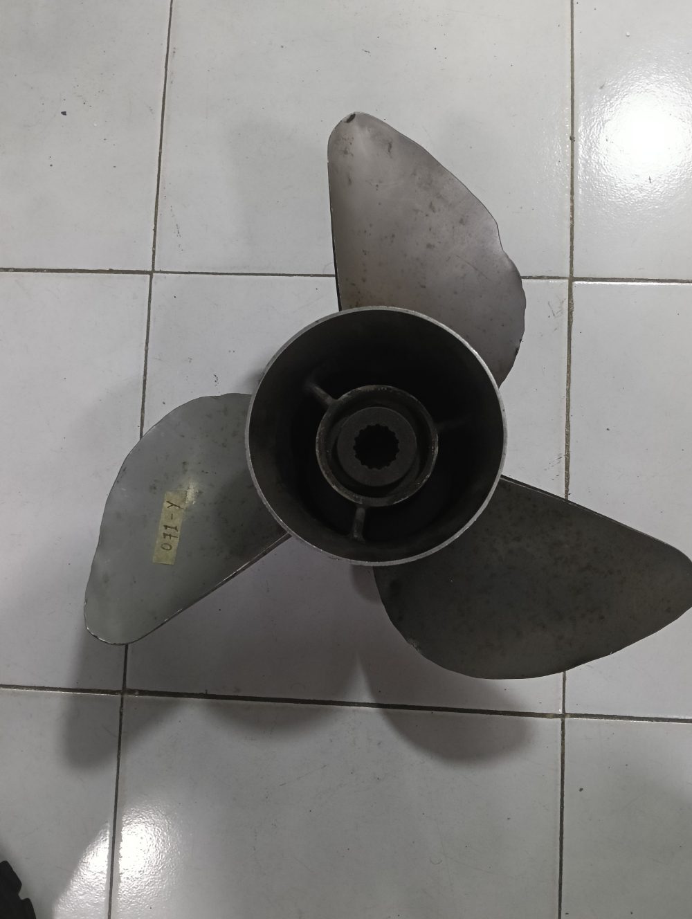 Propela para Yamaha 200 HP 2T paso 19