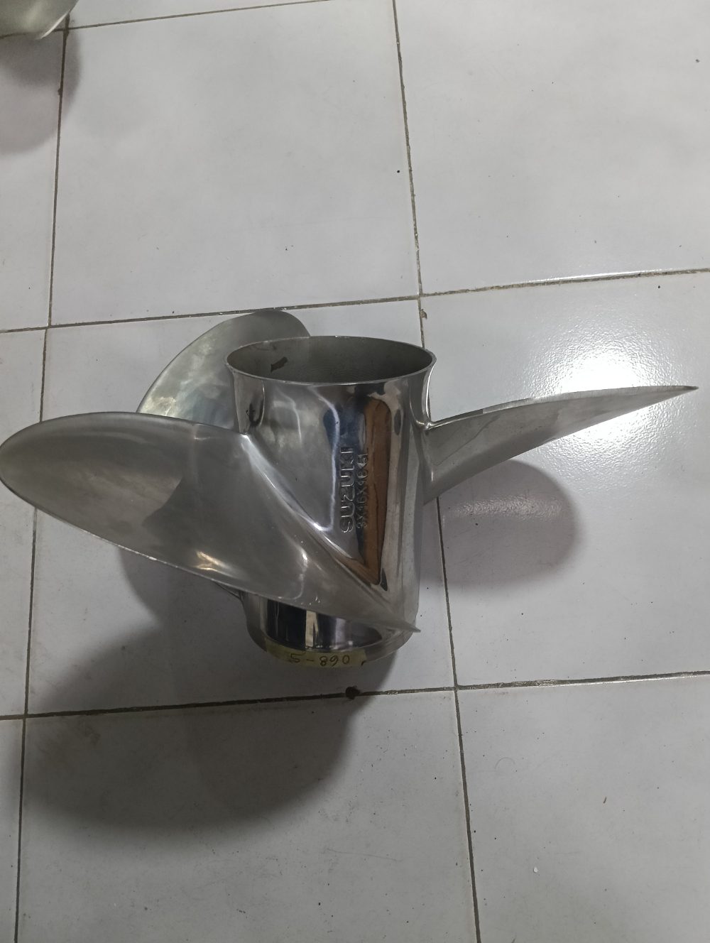 Propela para Suzuki paso 18.5