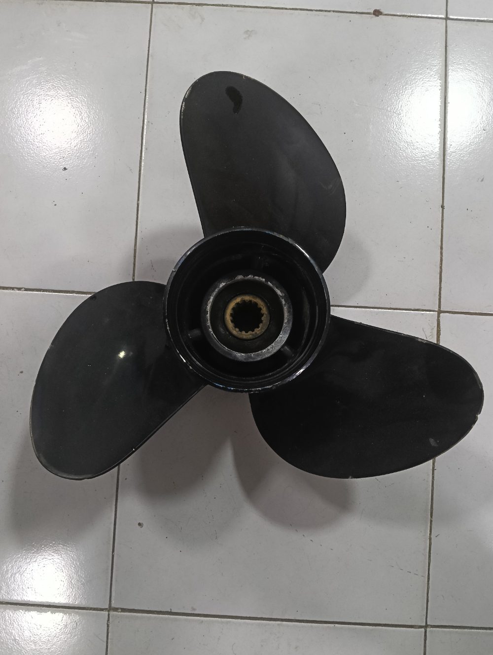Propela para Suzuki 115 HP paso 17