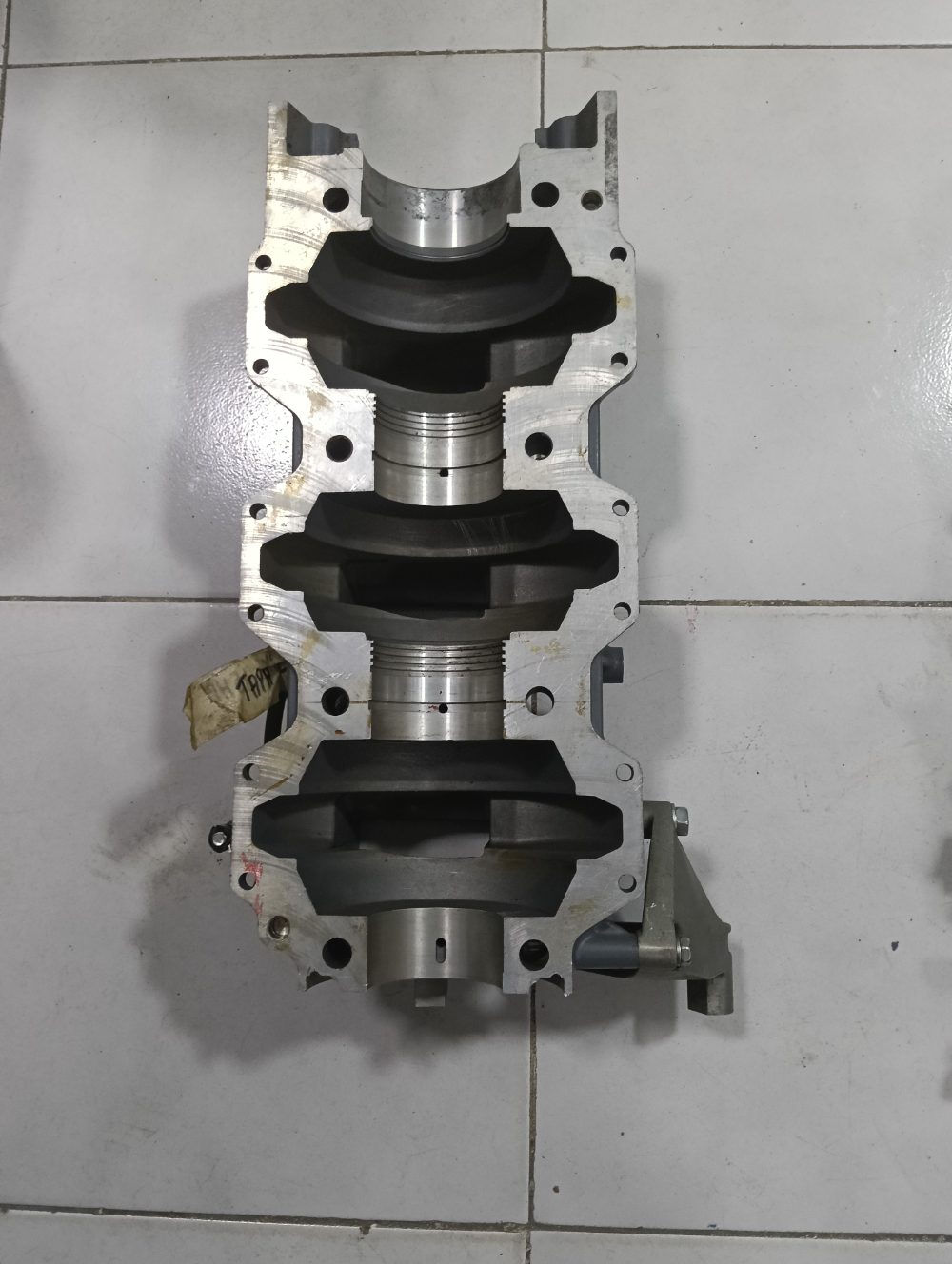 Tapa Carter para Yamaha 75 HP 2T — foto 2