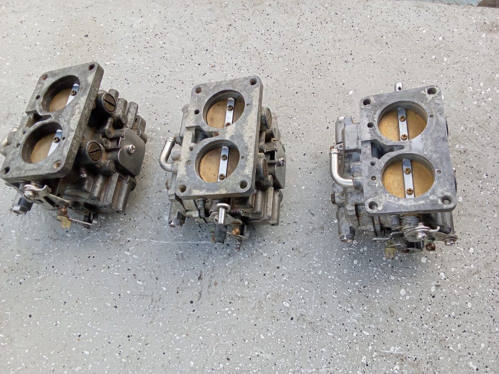 Juego Carburadores por 3 para Yamaha 200 HP modelo viejo — foto 3