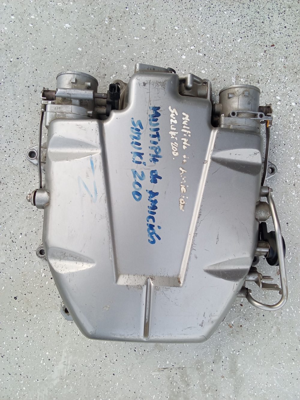 Múltiple de admisión para Suzuki 250 HP