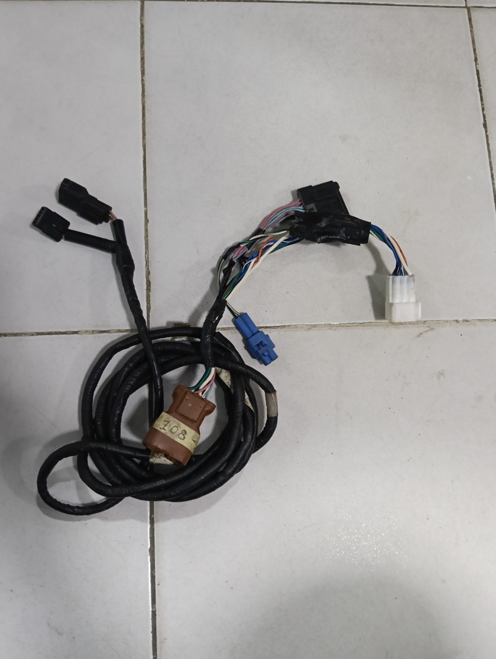 Arnes corto de caja de control para Suzuki 300 HP — foto 2