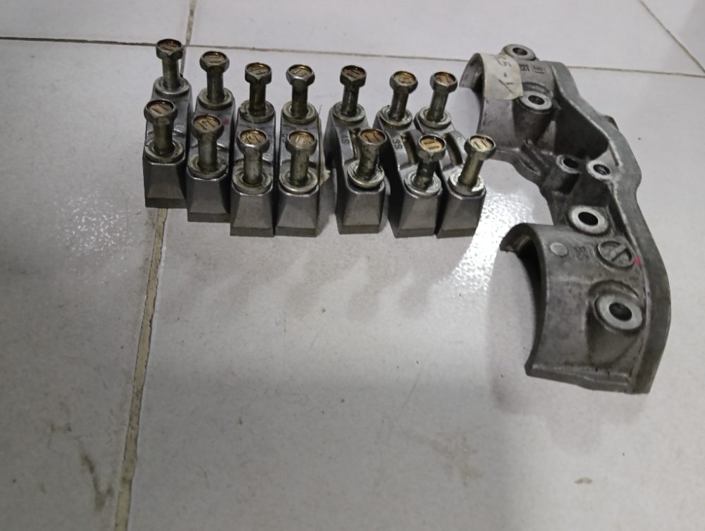 Soporte de bancada de árbol de levas para Yamaha 250 HP — foto 3