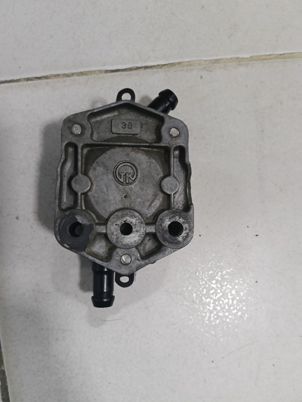 Diafragma combustible para Yamaha 200 HP 2T — foto 2