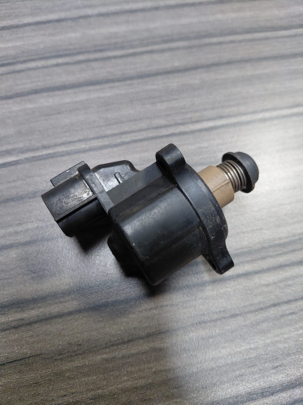 Valvula de control de aire de relenti IAC mitsubishi — foto 2