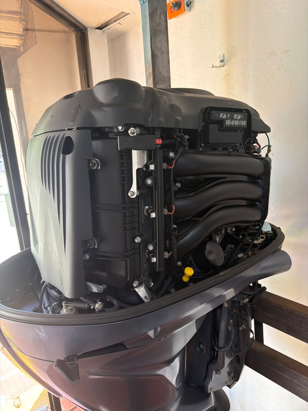 Motor fuera de borda 300 HP V6 Yamaha completo — foto 4