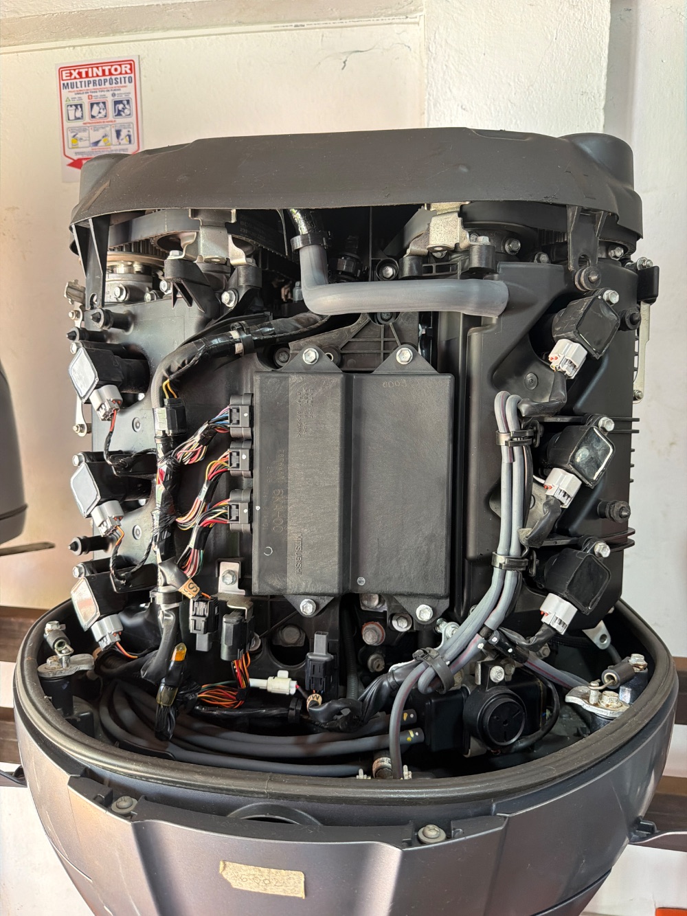 Motor fuera de borda Yamaha 300 V6 4.2L — foto 5