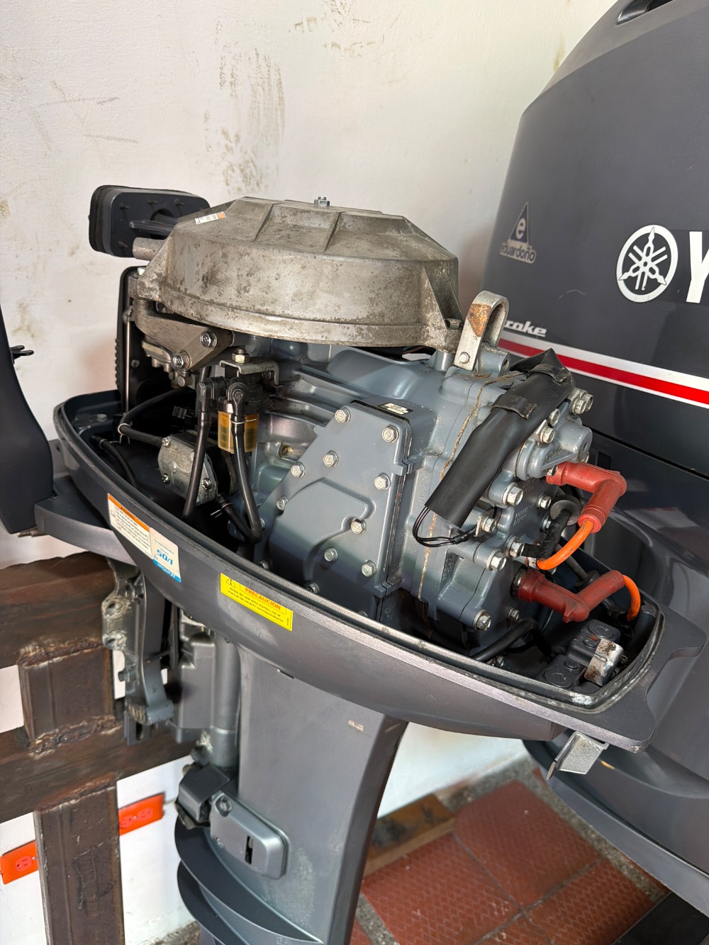 Motor fuera de borda Yamaha Enduro 40 HP — foto 6