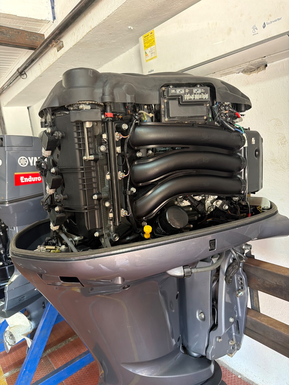 Motor fuera de borda Yamaha 300HP Modelo D — foto 4