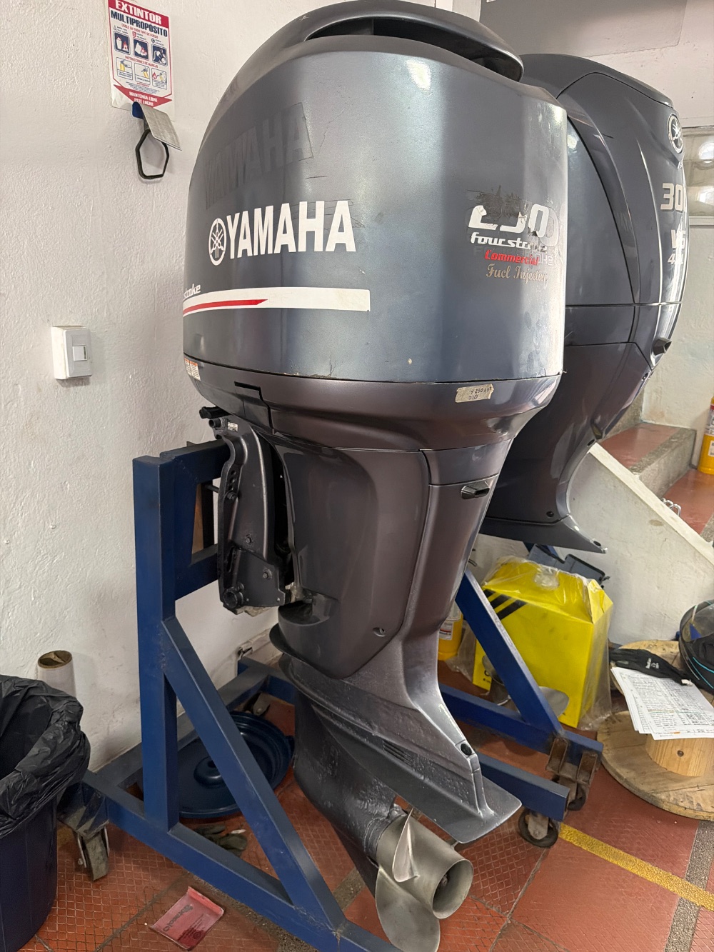 Motor fuera de borda Yamaha 250HP Yamaha — foto 2