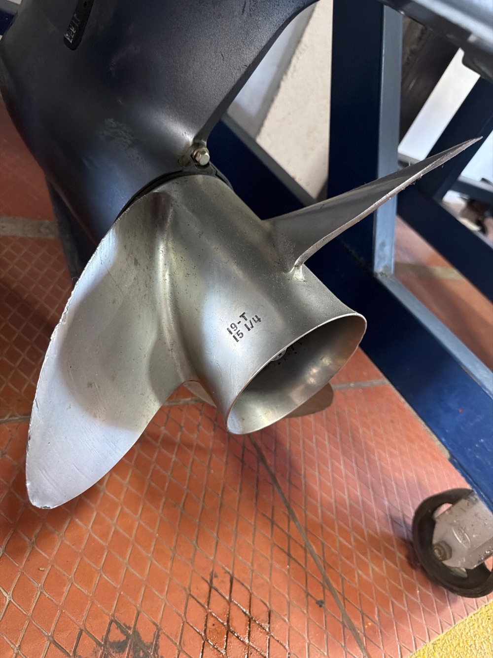 Motor fuera de borda Yamaha 300HP Serie G — foto 3