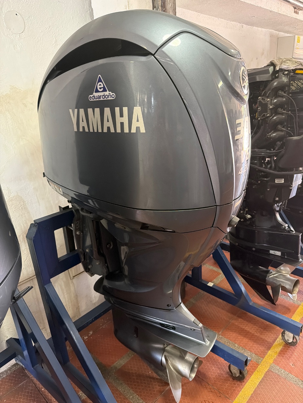 Motor fuera de borda Yamaha 300HP Serie G — foto 4