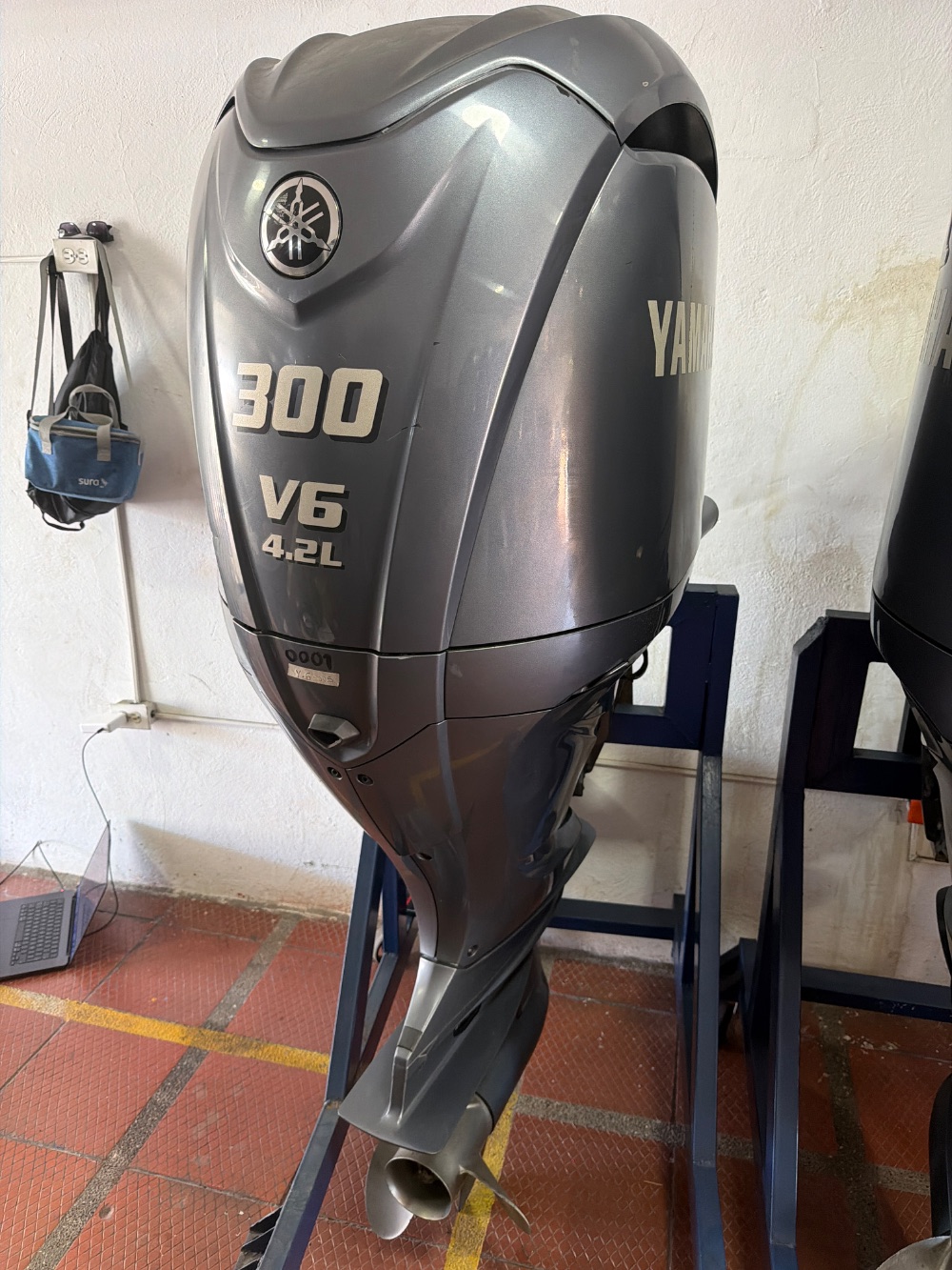 Motor fuera de borda Yamaha 300 V6 4.2L