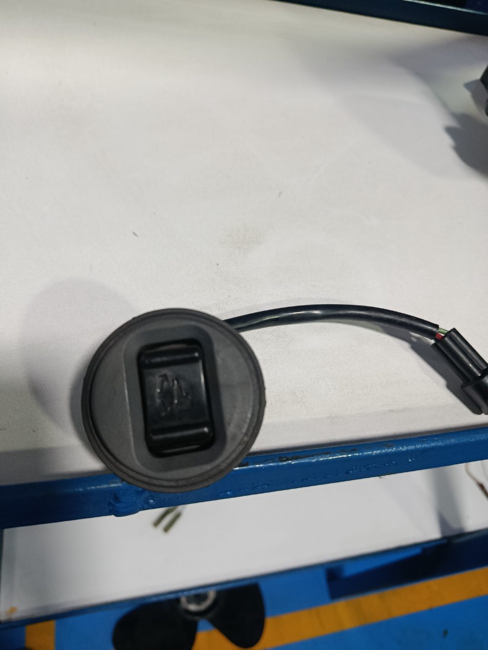 Interruptor de PowerTrin Yamaha 200 2T — foto 2