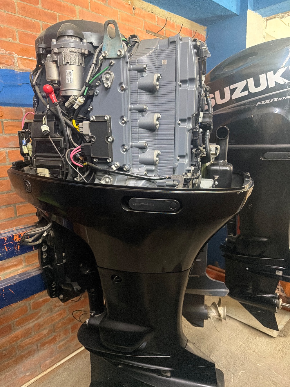 Motor Suzuki 150 HP 4T