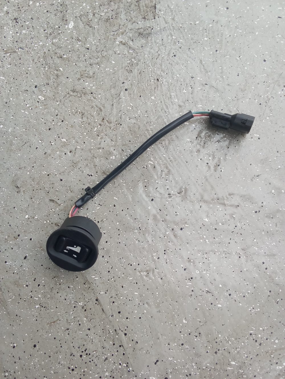 Botón power trim Suzuki 250