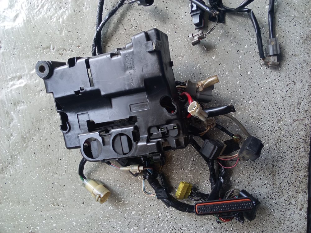 Arnés de cableado con conectores para motor fuera de borda — foto 3