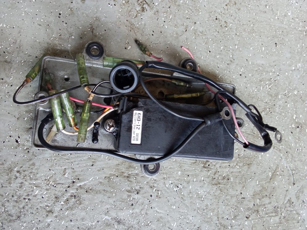 CDI/Unidad de control Yamaha 6H3-12