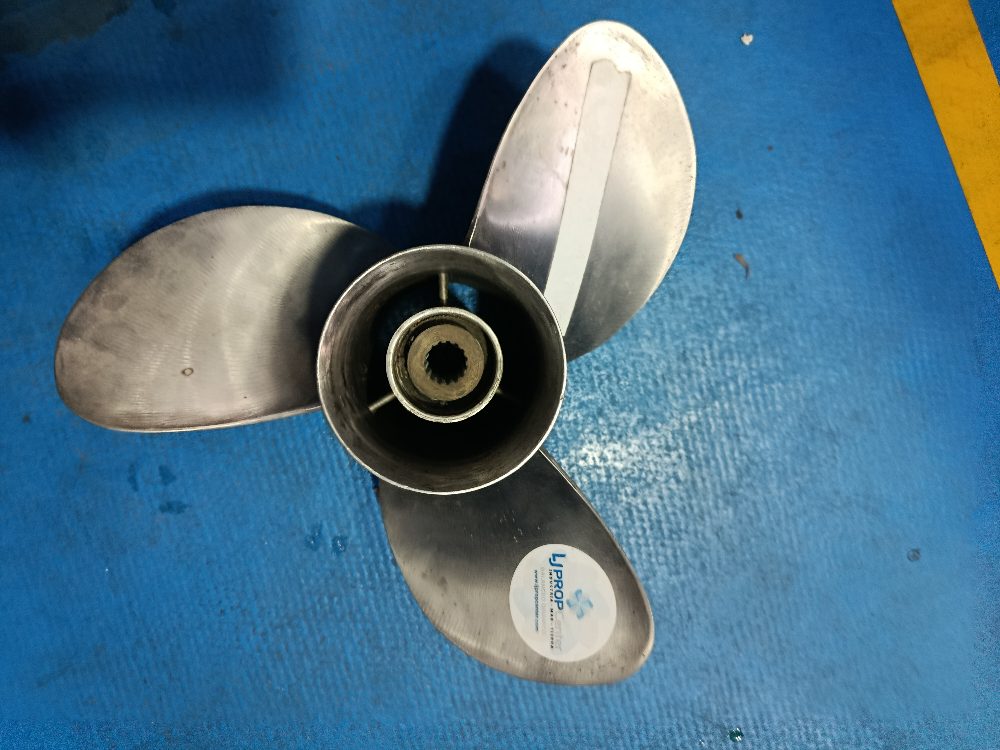 Hélice/propela de motor fuera de borda de 3 palas — foto 3