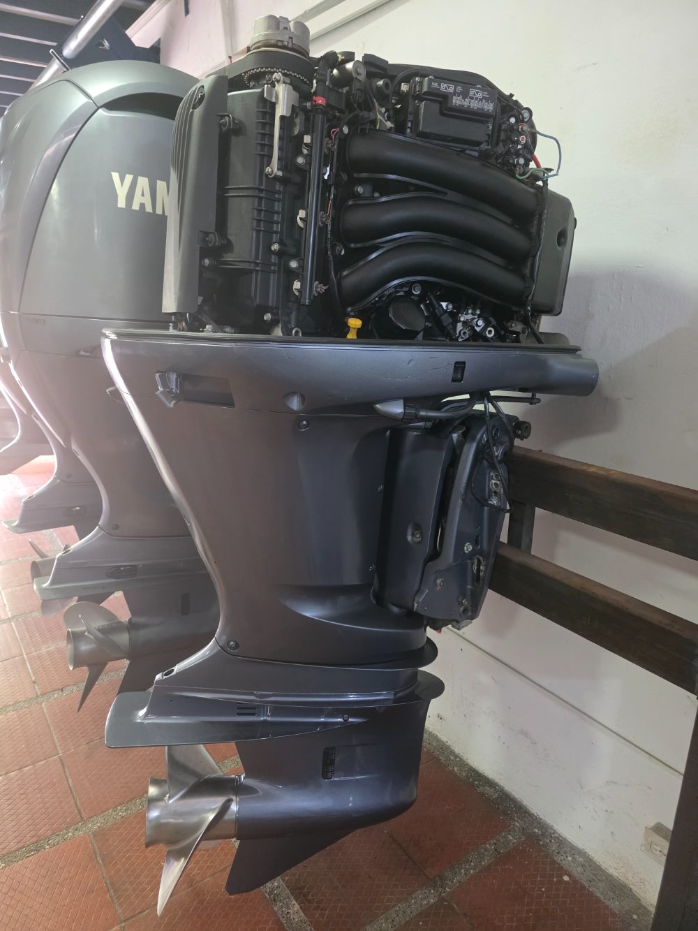 Motor fuera de borda Yamaha 300 HP — foto 3