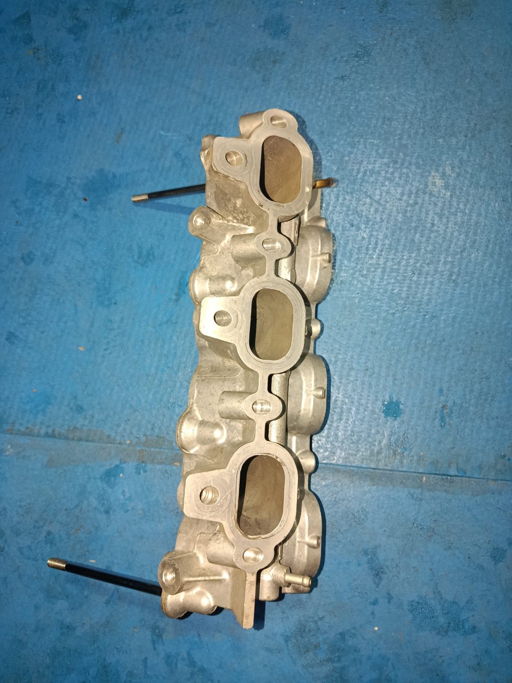 Base de admisión Suzuki 200 — foto 2