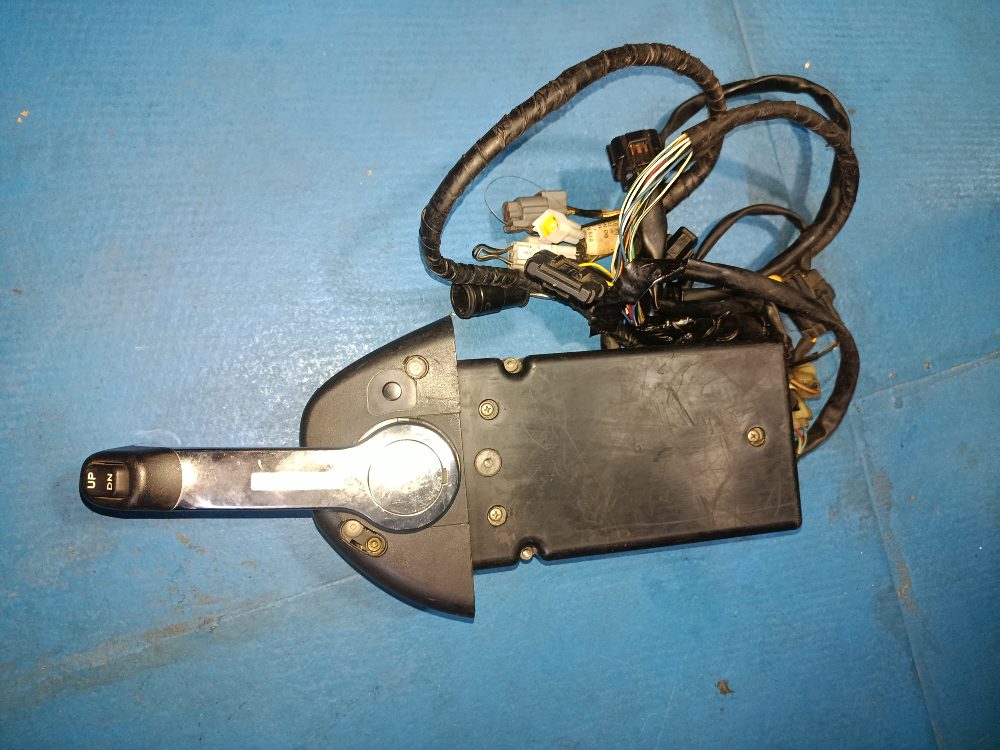 Caja de mando electrónica sencilla para Yamaha 300HP — foto 2