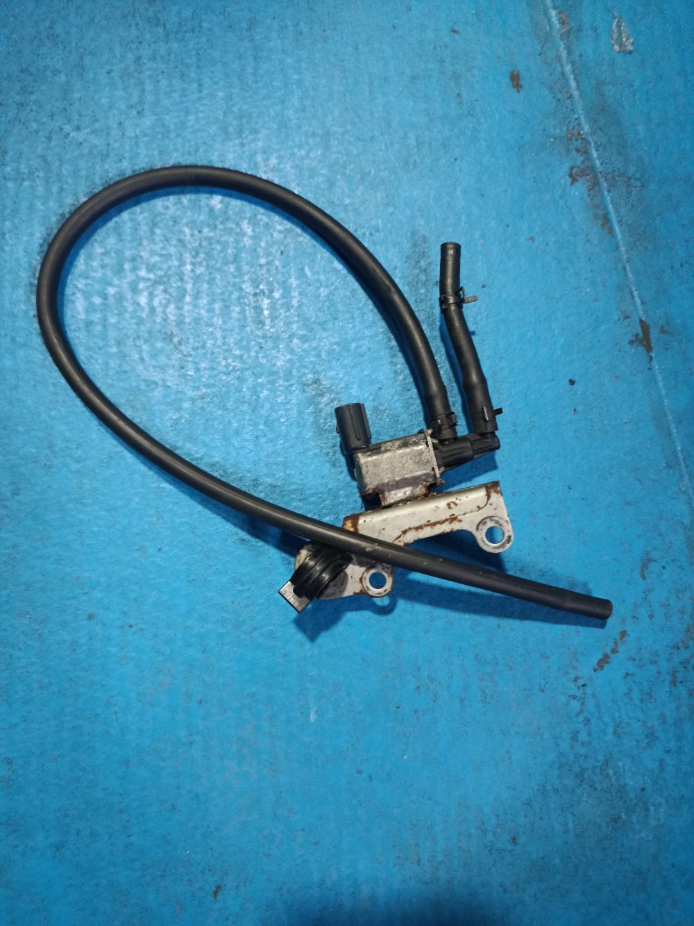Válvula solenoide Suzuki — foto 2