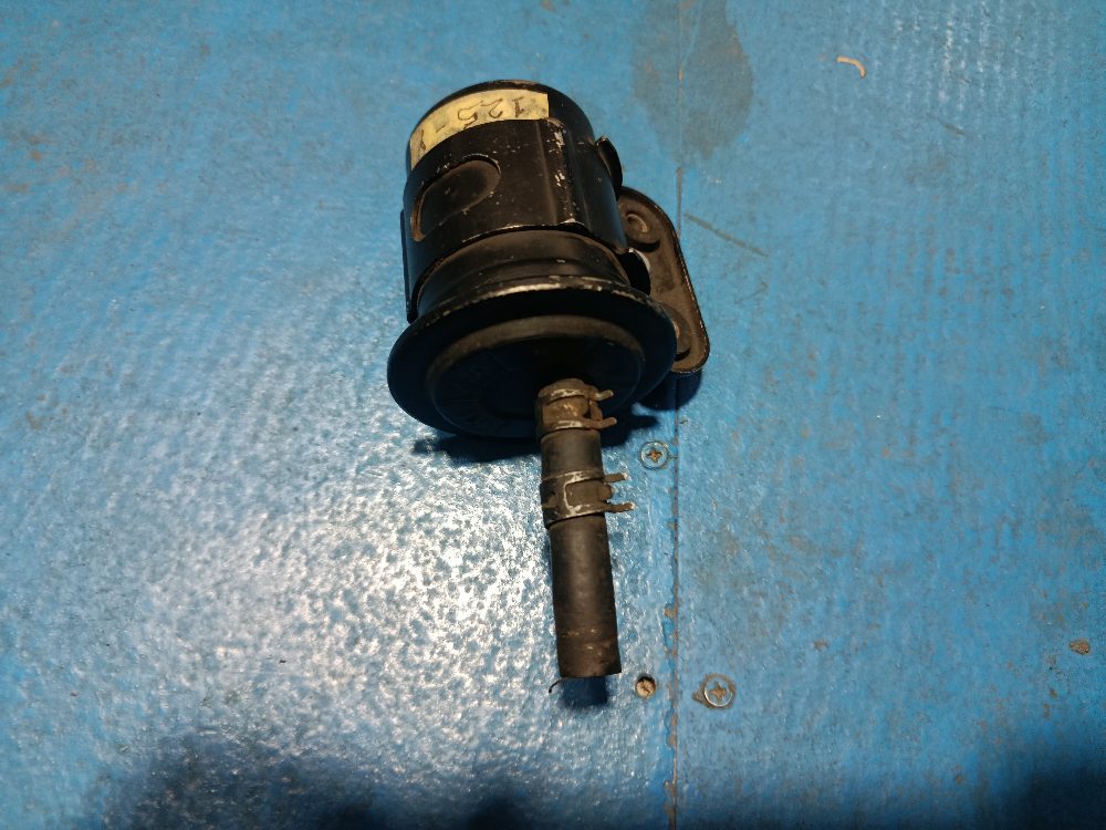 Válvula evaporadora vacío Yamaha — foto 3