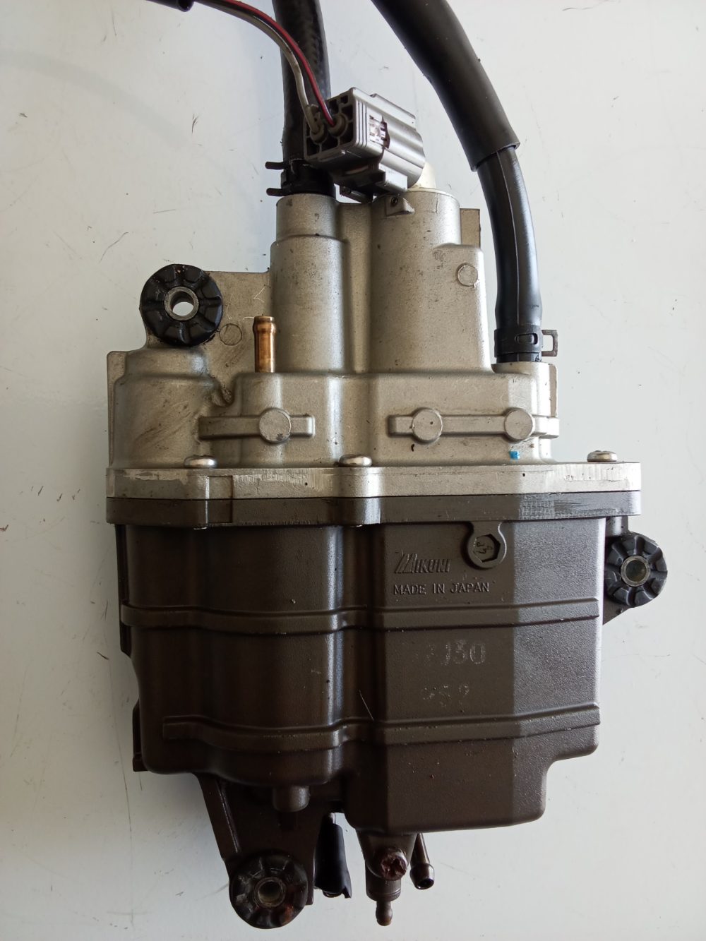 Separador de vapor de combustible Suzuki 90 HP VST — foto 2