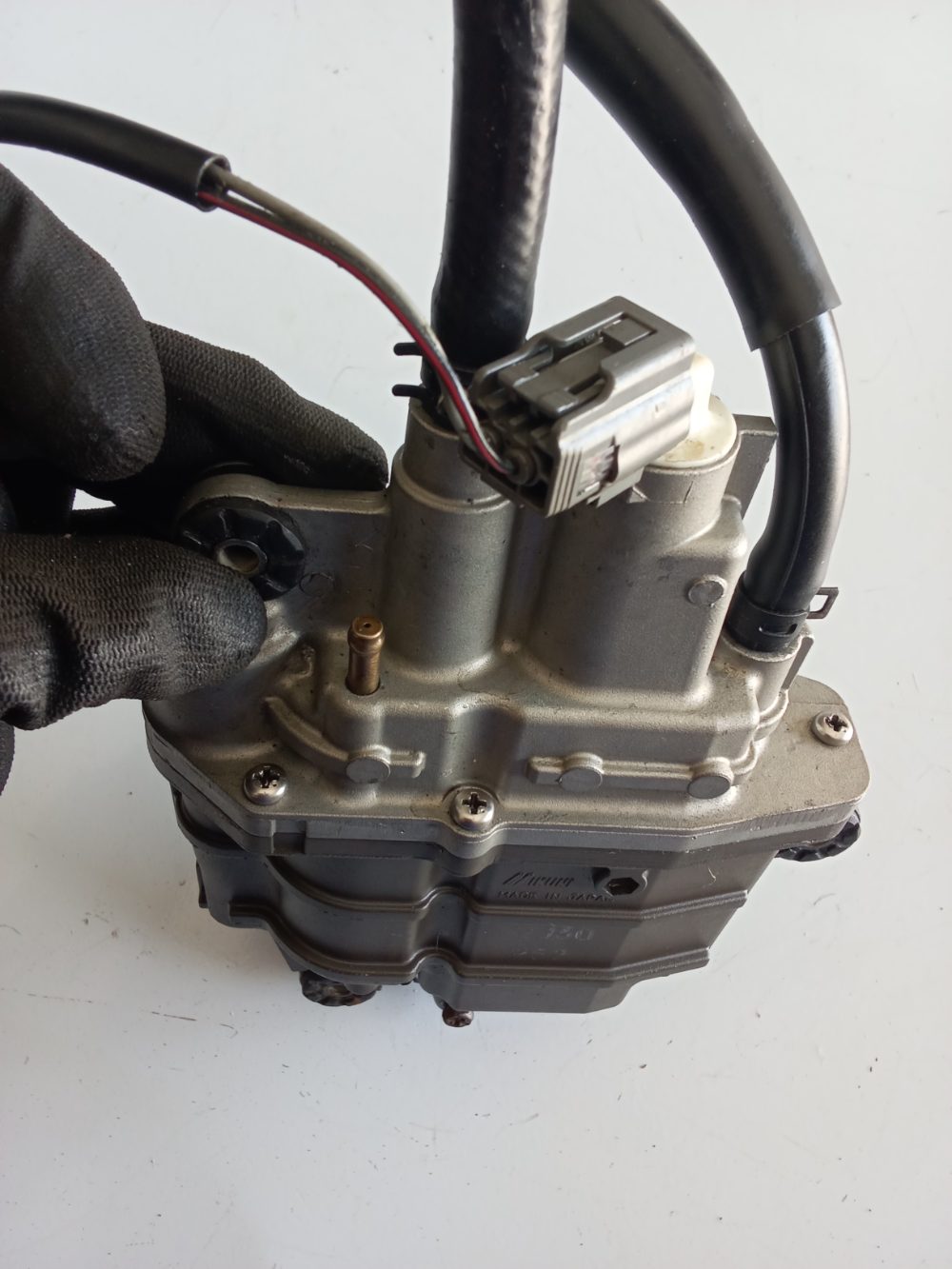 Separador de vapor de combustible Suzuki 90 HP VST — foto 4