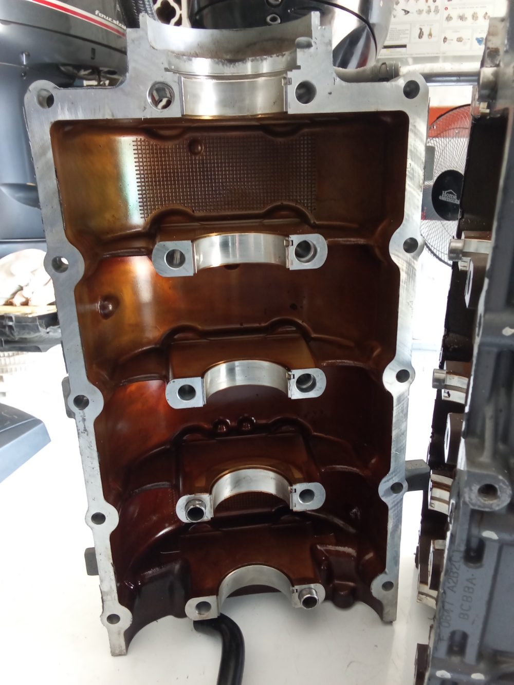 Bloque de cilindros y tapa carter Suzuki 90Hp B — foto 3