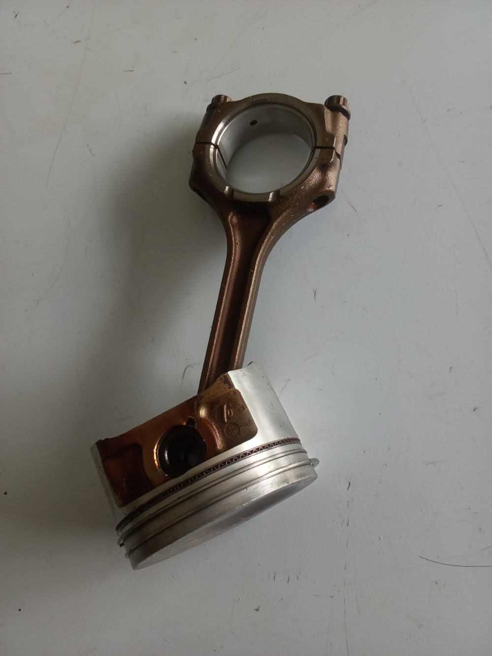 Biela y pistón Suzuki 90 HP 4T modelo B — foto 3