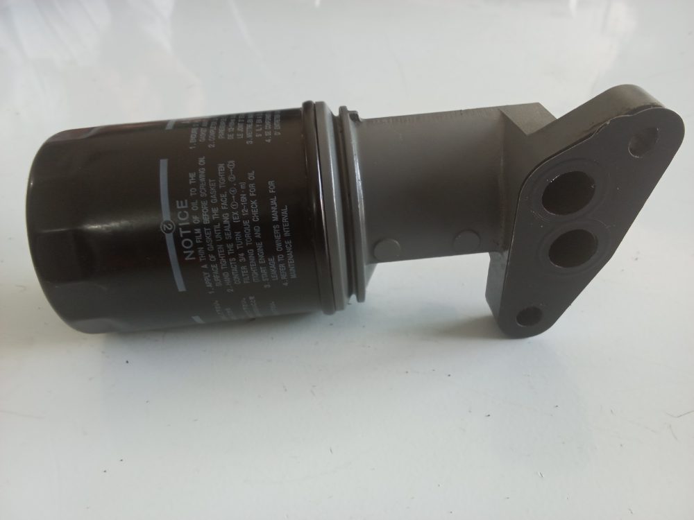 Soporte o adaptador de filtro de aceite SUZUKI 90 HP 4T — foto 4