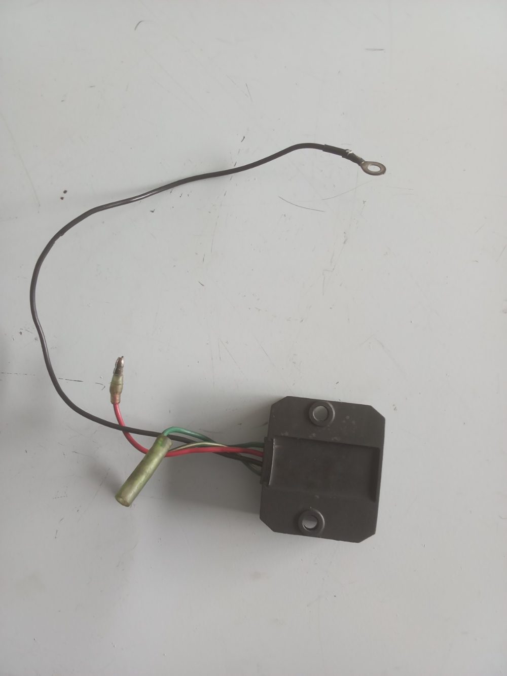 Regulador rectificador de voltaje 2T — foto 3