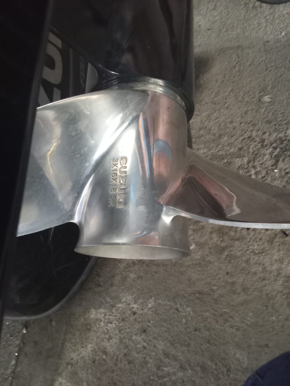 Motor fuera de borda Suzuki 300HP — foto 2