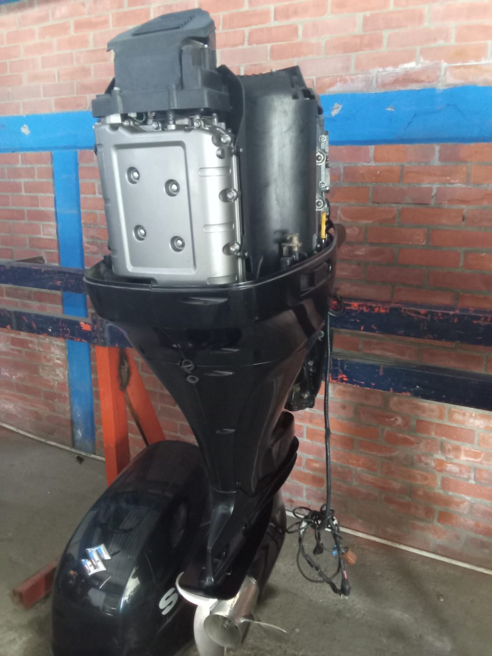 Motor fuera de borda Suzuki 300HP — foto 3