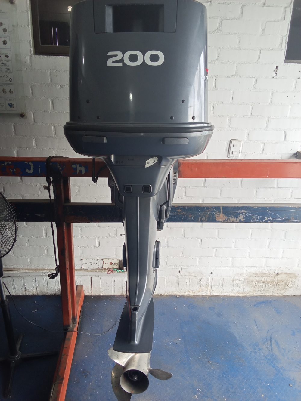 Motor fuera de borda Yamaha 200HP 2t