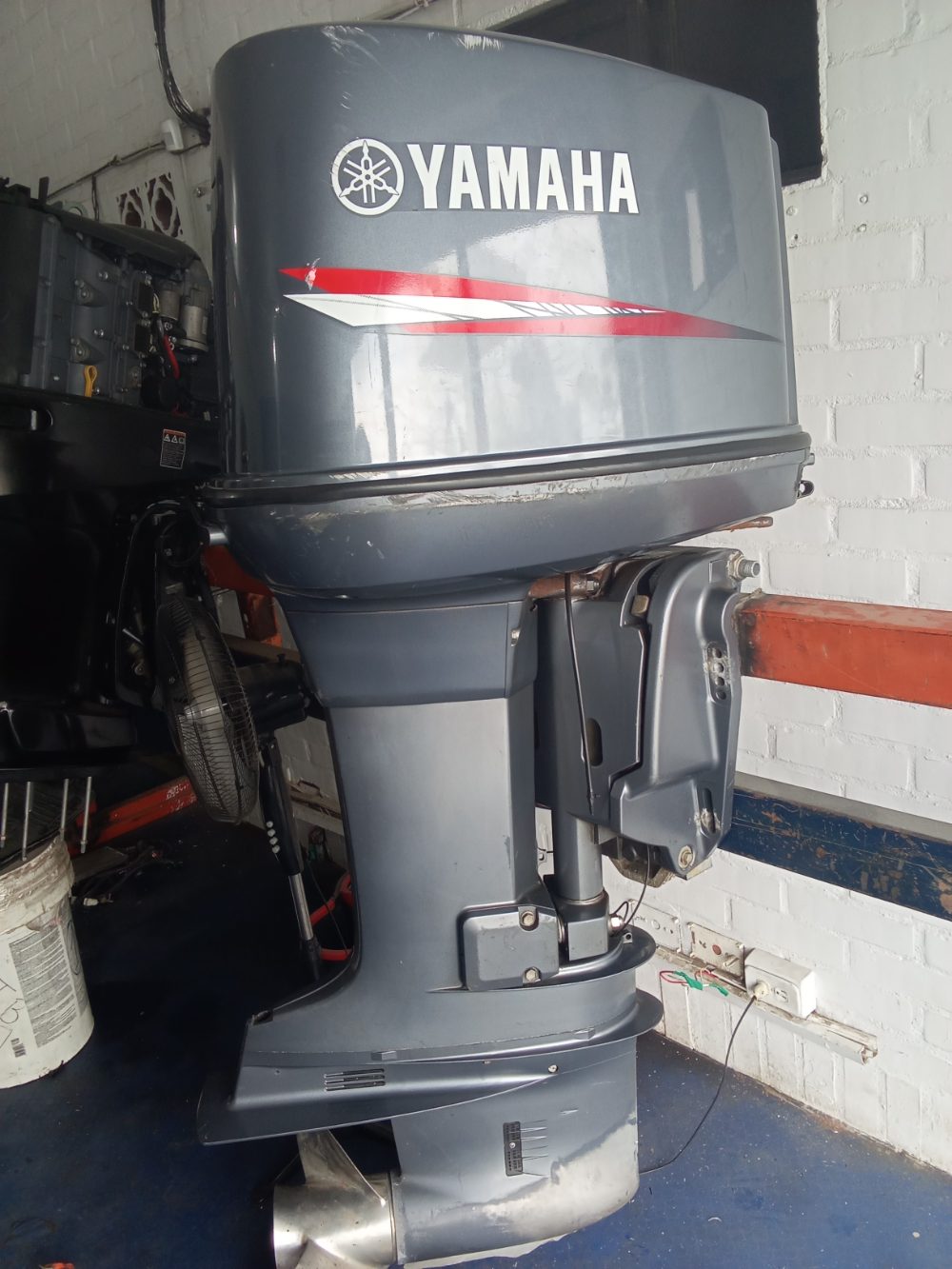 Motor fuera de borda Yamaha 200HP 2t — foto 3