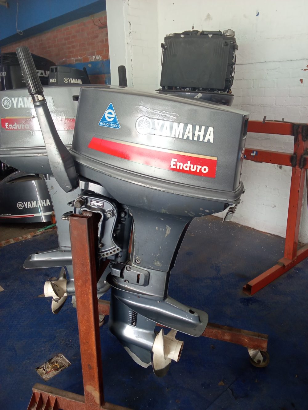 Motor fuera de borda Yamaha 40HP 2T — foto 2