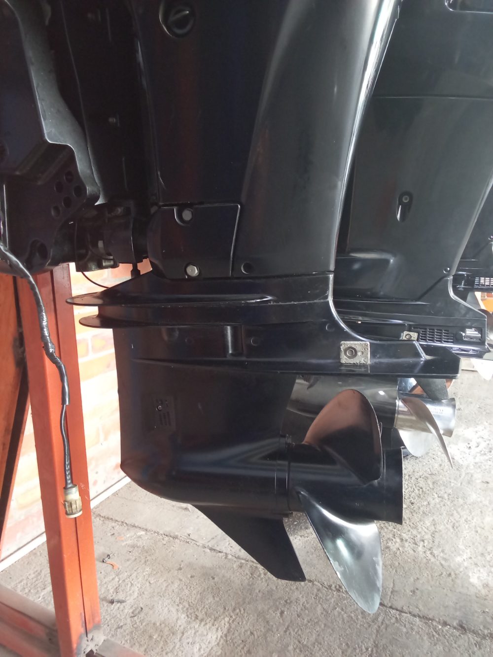 Motor fuera de borda Suzuki 90Hp 4t con brazo — foto 5
