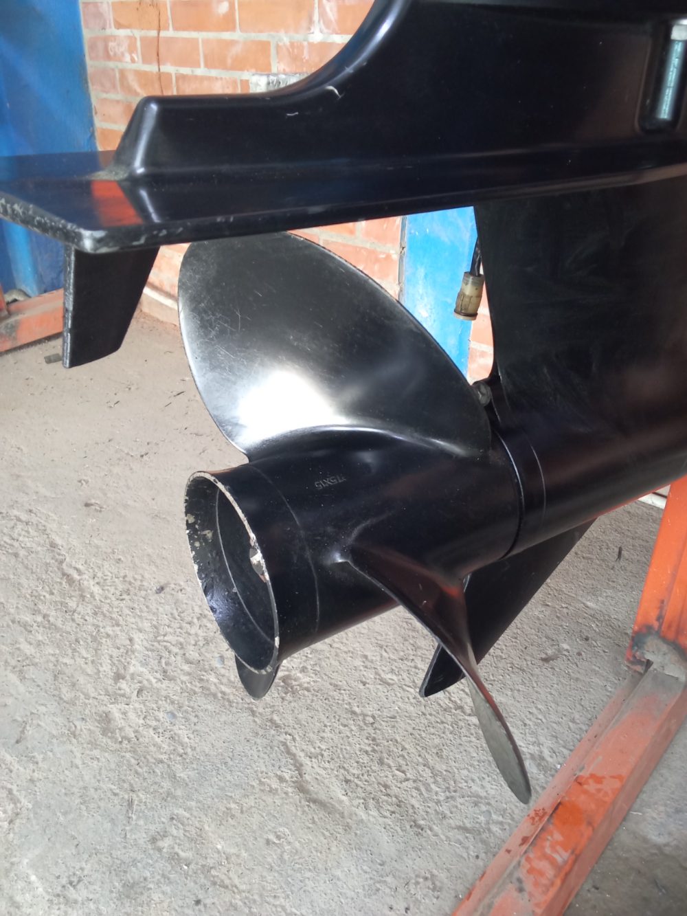 Motor fuera de borda Suzuki 90Hp 4t con brazo — foto 6