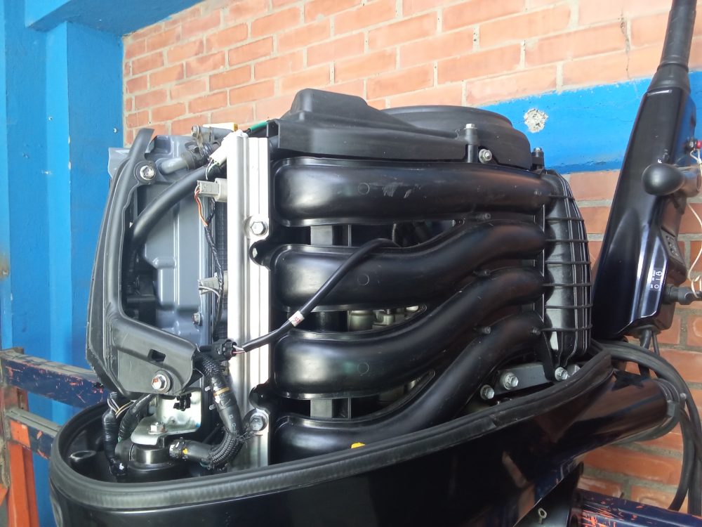 Motor fuera de borda Suzuki 90Hp 4t con brazo — foto 9