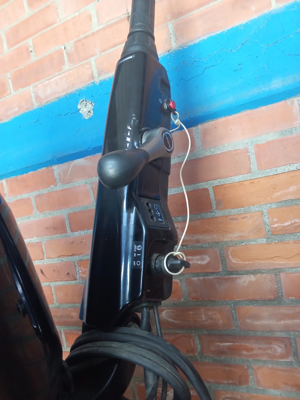 Motor fuera de borda Suzuki 90Hp 4t con brazo — foto 10