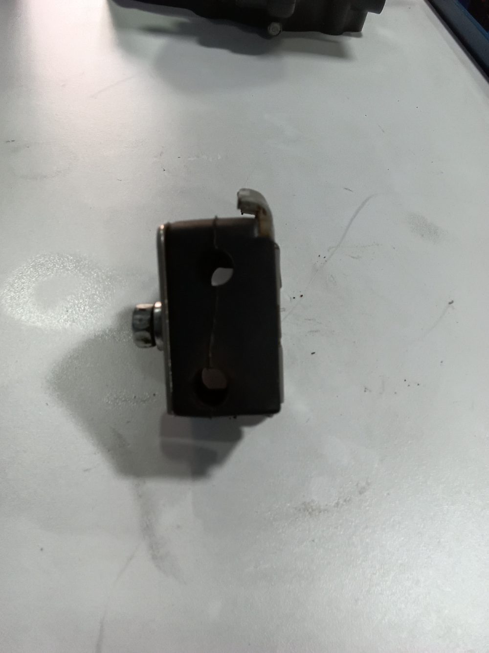 Soporte de guayas suzuki 115HP — foto 3