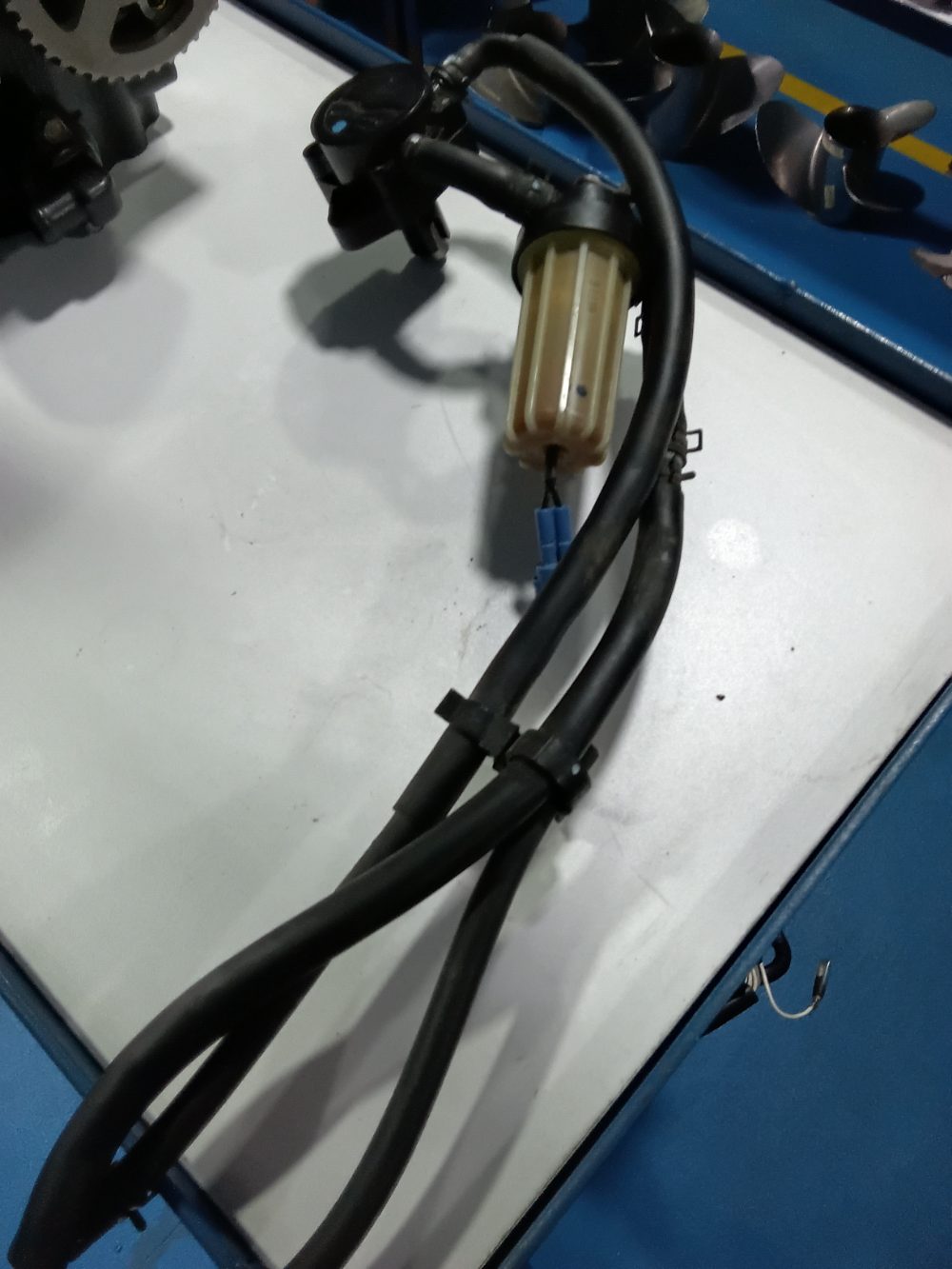 Bomba de combustible de baja con filtro y mangueras suzuki 115HP — foto 3