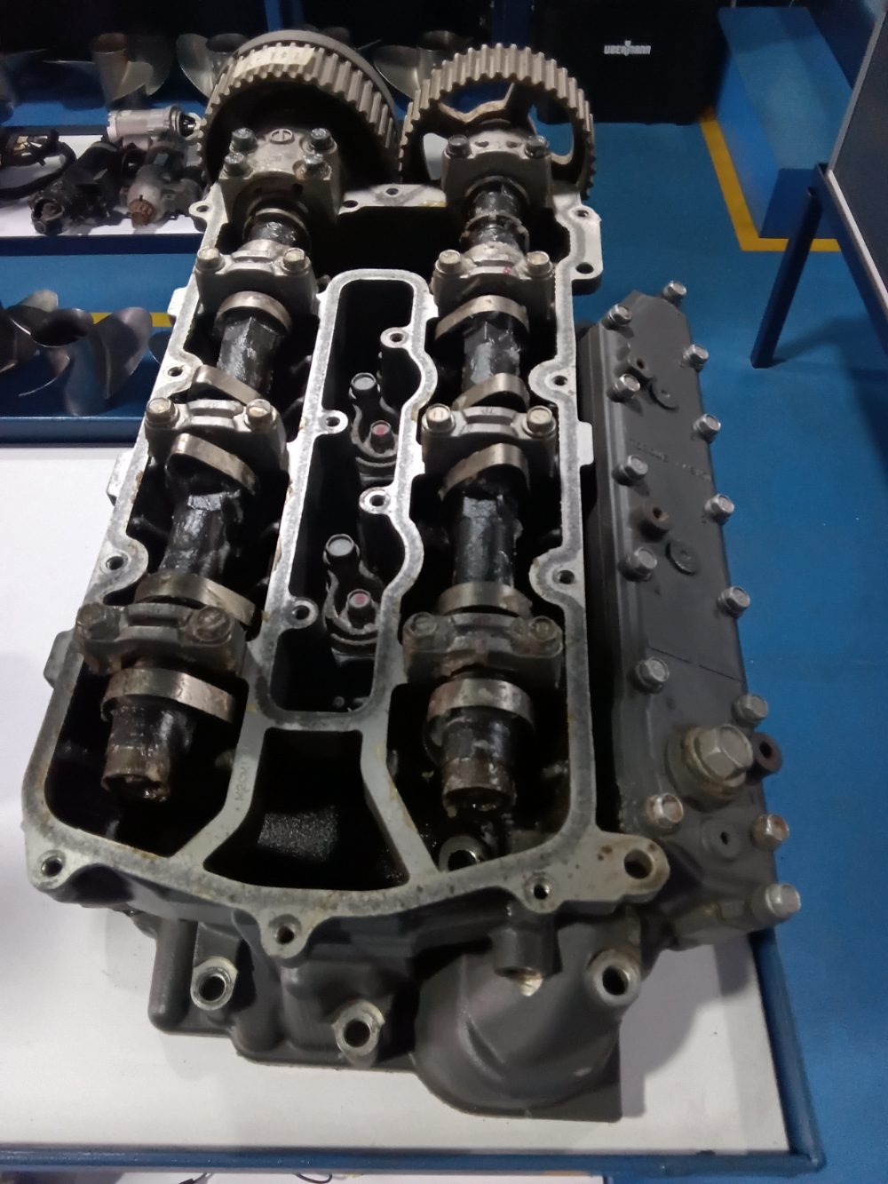 Culata con árboles de levas yamaha 250HP